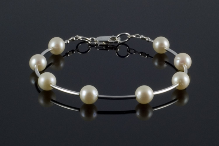 Sterling Silver 8mm pearls w/ Curved silver [BRS004]